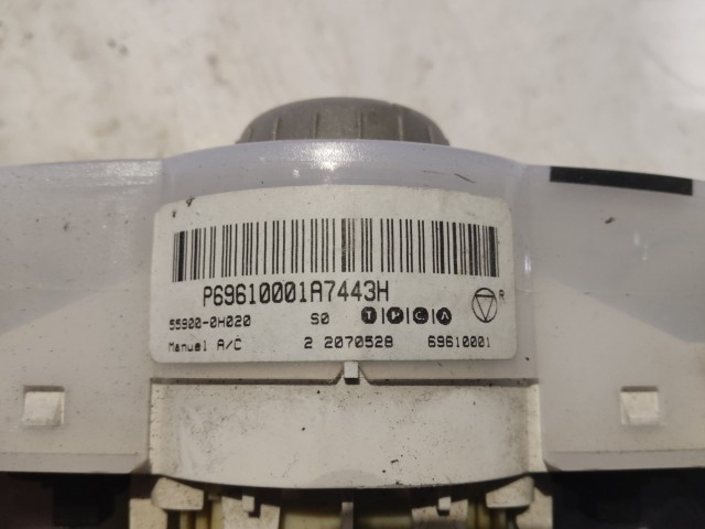 Citroen C1 2005-2014 Fűtés- és közép kapcsolók Használt manual