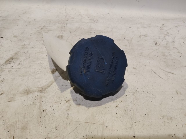 Alfa Romeo 159 2005-2011 Kiegyenlítő tartály sapka Használt