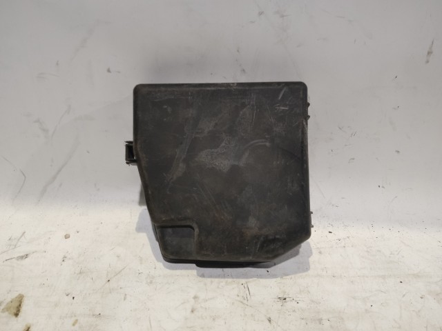 Toyota Yaris II. 2006-2011 2006-2011 Biztosítéktábla takaró Használt