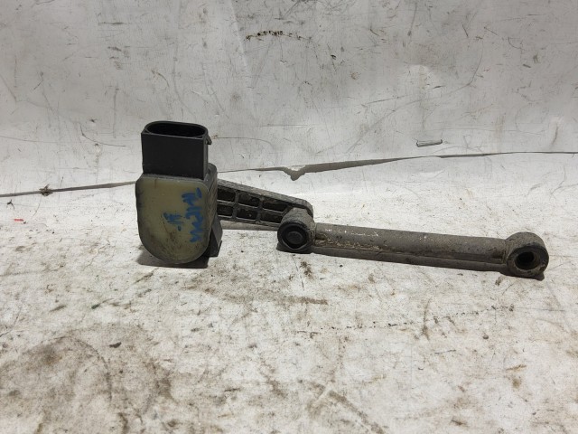 Lancia Thema  2012-2014 Xenon állító Használt