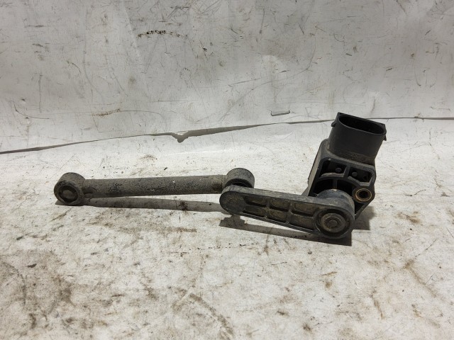 Lancia Thema  2012-2014 Xenon állító Használt