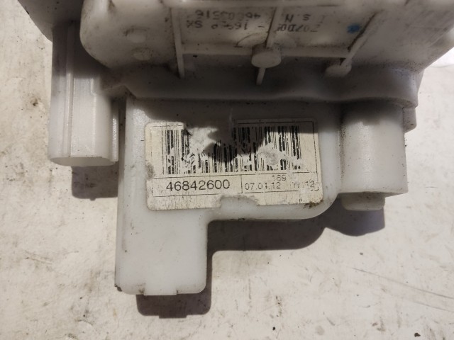 Fiat Panda II. 2003-2012 2003-2012 Zár Használt bal hátsó 