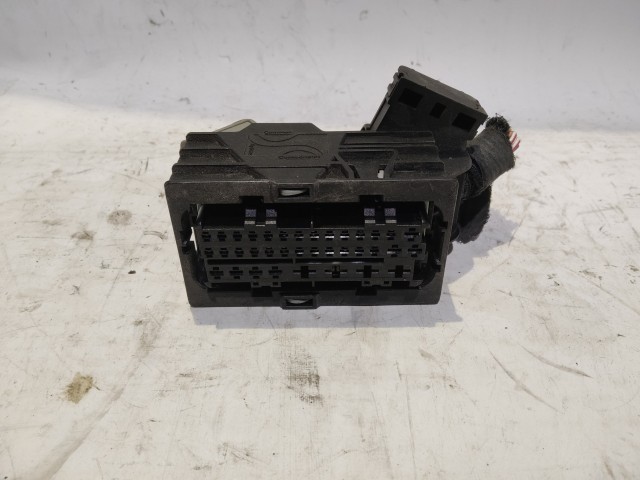 183239 Fiat Grande Punto külső biztosítéktábla elektromos csatlakozó 51736451