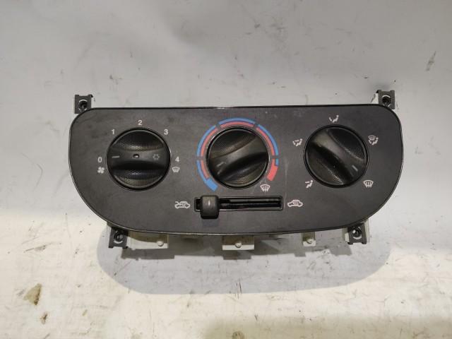 Fiat Doblo II. 2005-2009 2005-2009 Fűtés- és közép kapcsolók Használt manual