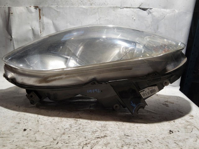 188489 Fiat Croma  2005-2008 Lámpa , Fényszóró Használt sima Jobb első a képen látható sérüléssel