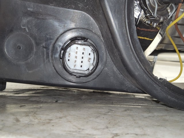 188489 Fiat Croma  2005-2008 Lámpa , Fényszóró Használt sima Jobb első a képen látható sérüléssel