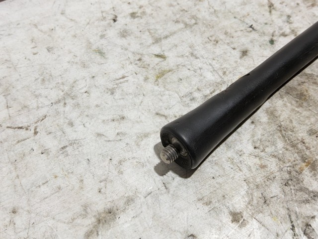 Alfa Romeo 147 2000-2010 Antenna, antenna talp Használt 400 mm 5mm 