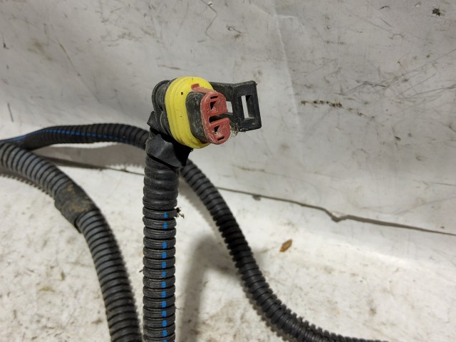 Kábelek, kábel kötegek Használt