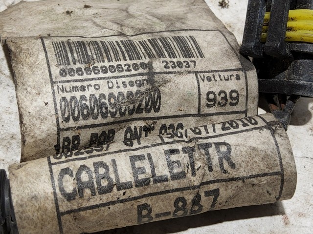 Kábelek, kábel kötegek Használt