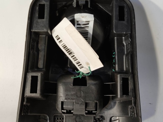 Alfa Romeo Giulietta 2010-2020 Közép konzol Használt