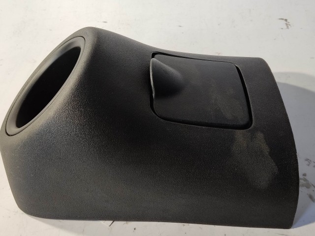 Alfa Romeo Giulietta 2010-2020 Közép konzol Használt