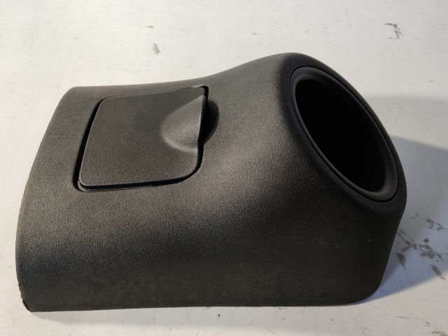 Alfa Romeo Giulietta 2010-2020 Közép konzol Használt