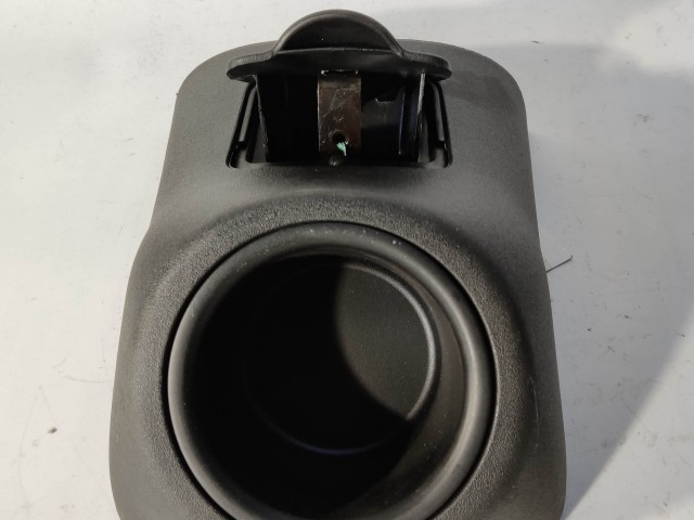 Alfa Romeo Giulietta 2010-2020 Közép konzol Használt