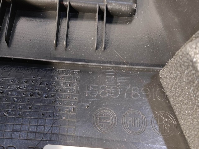 Alfa Romeo Giulietta 2010-2020 B oszlop kárpit, burkolat Használt