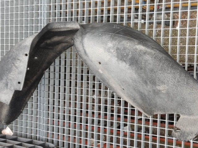 Alfa Romeo GT 2003-2010 Kerékjárati dobbetét Használt bal hátsó