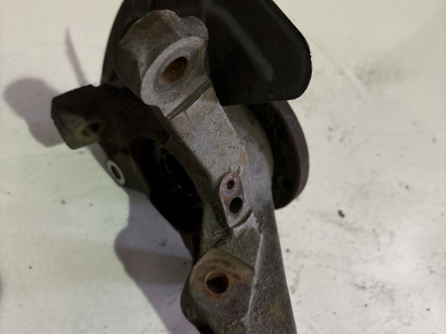 Fiat Doblo I. 2000-2005 2000 Csonkállvány,kerékagy Használt 25 Van Abs Öntvény Bal első