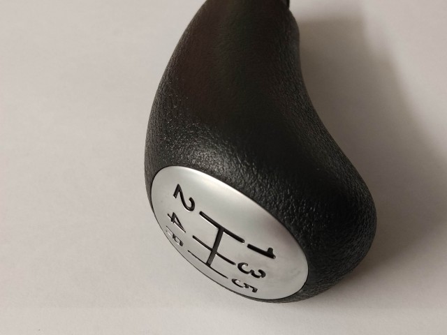 Alfa Romeo 147 TS, utángyártott új műanyag,  váltógomb 735269771