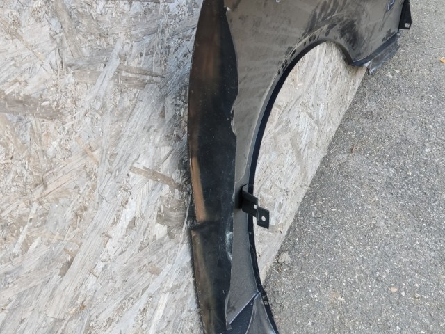 187793 Lancia Thema  1990 Sárvédő Használt Bal első Matt fekete 