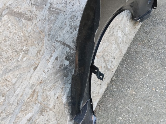 187794 Lancia Thema  1990 Sárvédő Használt Bal első Matt fekete 