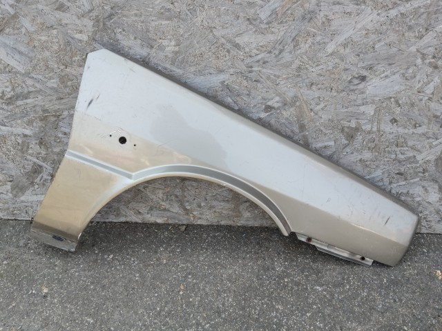 187800 Lancia Delta 1993-1999 1993-1999 Sárvédő Használt Jobb első Pezsgő 