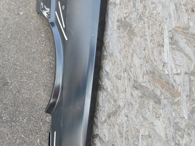 189590 Lancia Delta 1993-1999 1993-1999 Sárvédő Használt Jobb első Matt fekete 