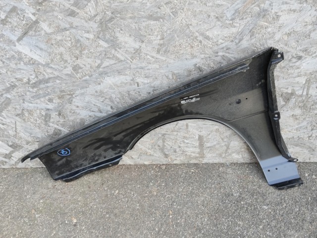 189590 Lancia Delta 1993-1999 1993-1999 Sárvédő Használt Jobb első Matt fekete 