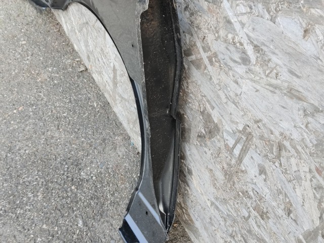 189590 Lancia Delta 1993-1999 1993-1999 Sárvédő Használt Jobb első Matt fekete 