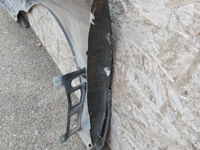 189598 Alfa Romeo 164 1987-1997 Sárvédő Használt Jobb első Zöld  a képen látható sérüléssel