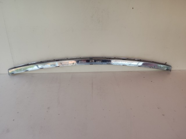 189610 Lancia Delta 2008-2014 hátsó lökhárító díszléc, a képen látható sérüléssel