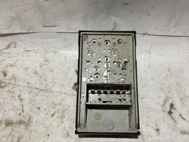 Fiat Grande Punto  2005-2009 bal első ablakemelő kapcsoló