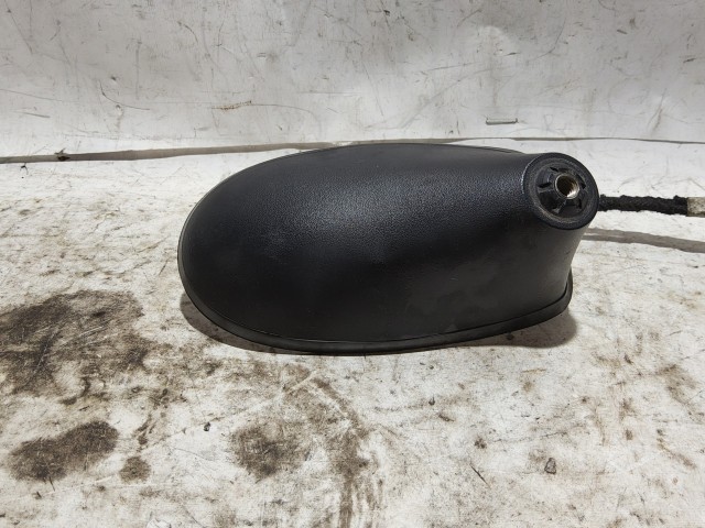 Fiat 500 2007-2015 Antenna, antenna talp Használt  a képen látható sérüléssel