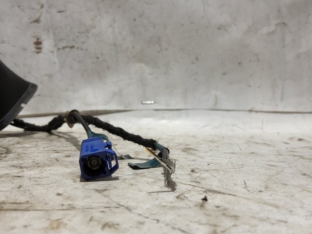 Fiat 500 2007-2015 Antenna, antenna talp Használt  a képen látható sérüléssel