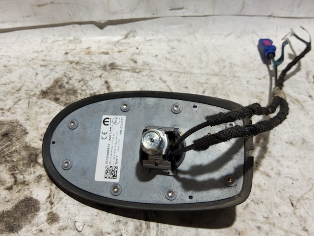 Fiat 500 2007-2015 Antenna, antenna talp Használt  a képen látható sérüléssel