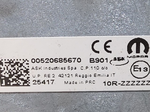 Fiat 500 2007-2015 Antenna, antenna talp Használt  a képen látható sérüléssel