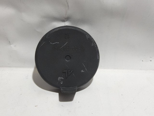 Alfa Romeo Giulietta, Fiat Croma, Bravo, Lancia Musa, Ypsilon 71mm átmérőjü izzó takaró kupak 77364362