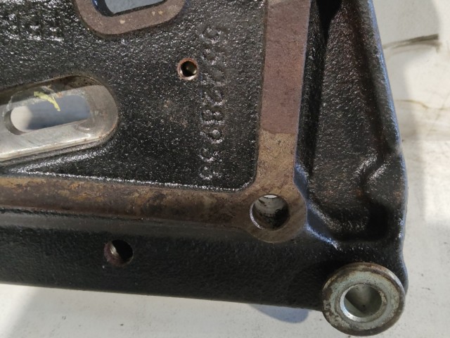 Alfa Romeo 159 2005-2011 Tartóbakok Használt vas bak  