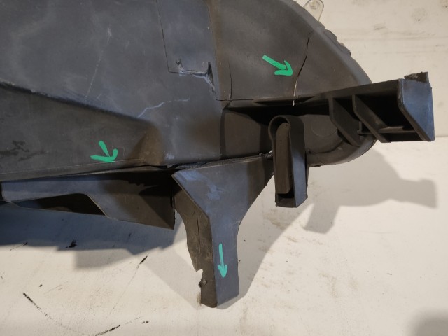 183486 Peugeot Partner 2008-2018 Lámpa , Fényszóró Használt sima Bal első  Valeo a képen látható sérüléssel