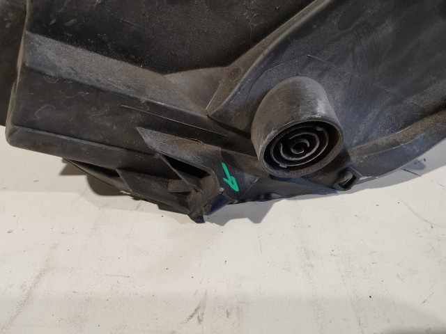 183486 Peugeot Partner 2008-2018 Lámpa , Fényszóró Használt sima Bal első  Valeo a képen látható sérüléssel