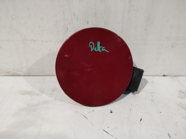 Lancia Delta 2008-2014 Tankajtó Használt bordó