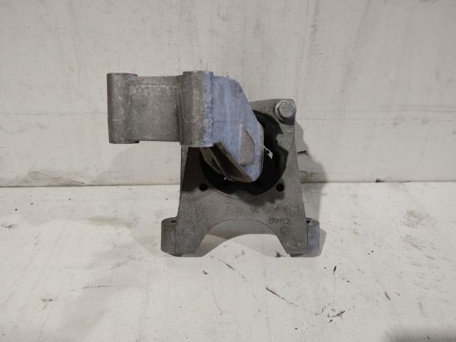 Fiat Bravo 2007-2014 2007-2014 Tartóbakok Használt alubak Motor tartó  