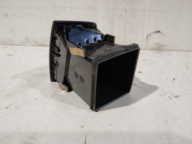 Mitsubishi ASX 2010 Levegő beömlő Használt