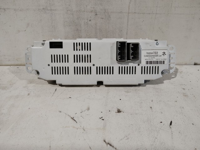 Mitsubishi ASX 2010 Fűtés- és közép kapcsolók Használt manual