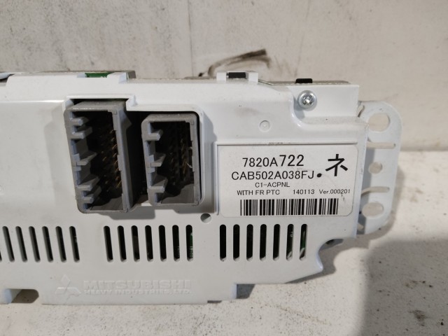 Mitsubishi ASX 2010 Fűtés- és közép kapcsolók Használt manual