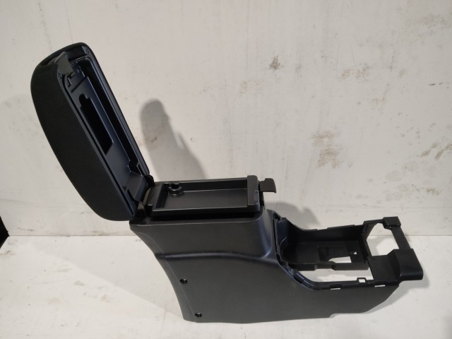 Mitsubishi ASX 2010 Könyöklő Használt szövet Fekete 