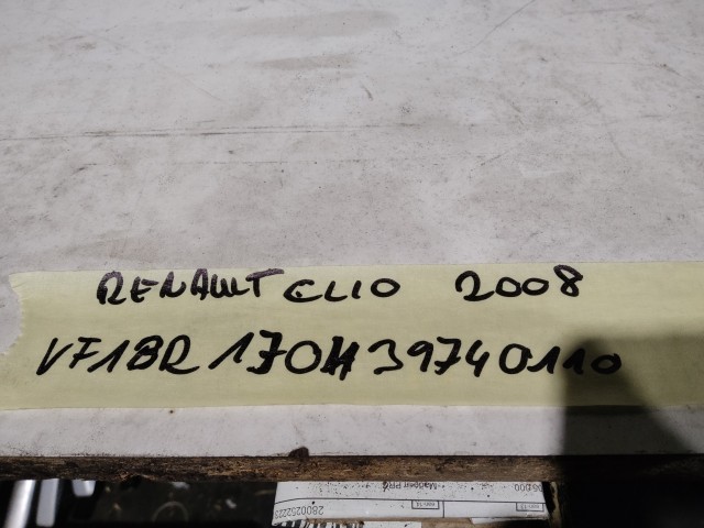 183582 Renault Clio III. 2007-2014 Kalaptartó