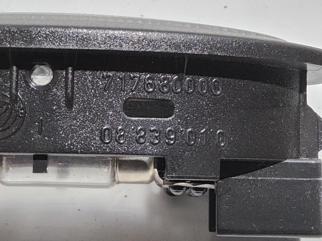 Alfa Romeo 156 1997-2005 Belső világítás Használt