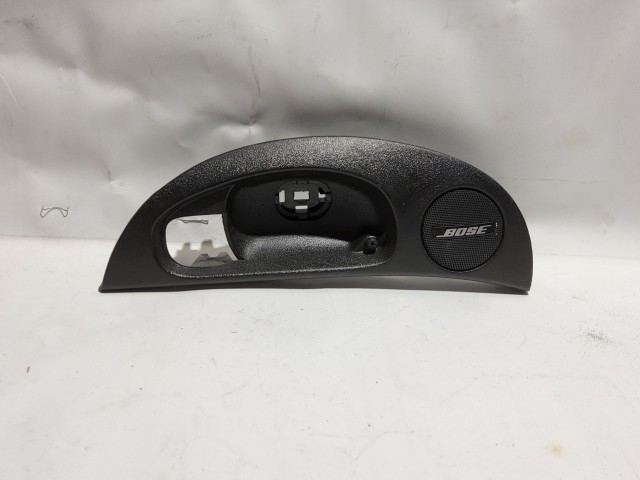 Alfa Romeo 147 2001 Belső műanyag burkolatok és alkatrészek Használt kilincs körülötti műanyag