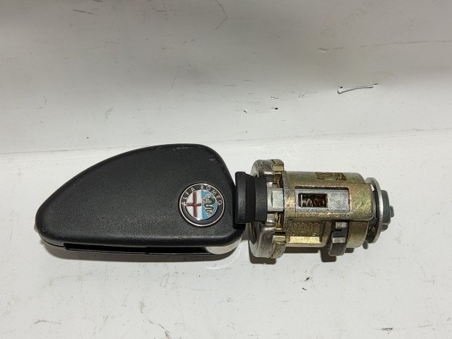 Alfa Romeo GT 2003-2010 Gyújtáskapcsoló Használt