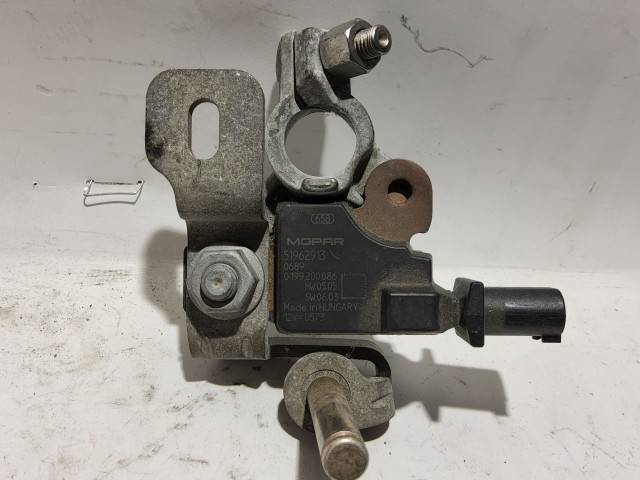 Alfa Romeo Giulietta 2010-2020 Start-Stop-os akkumulátor saru 51962913