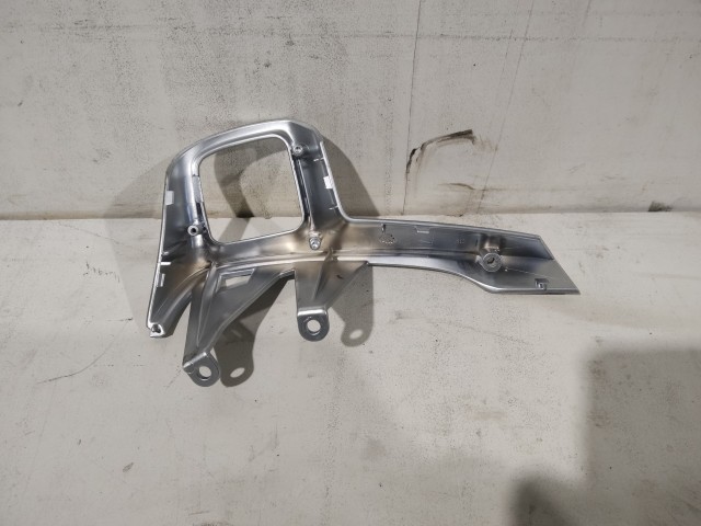 Lancia Thema  2012-2014 Kormányközép Használt ezüst Multikormányos 